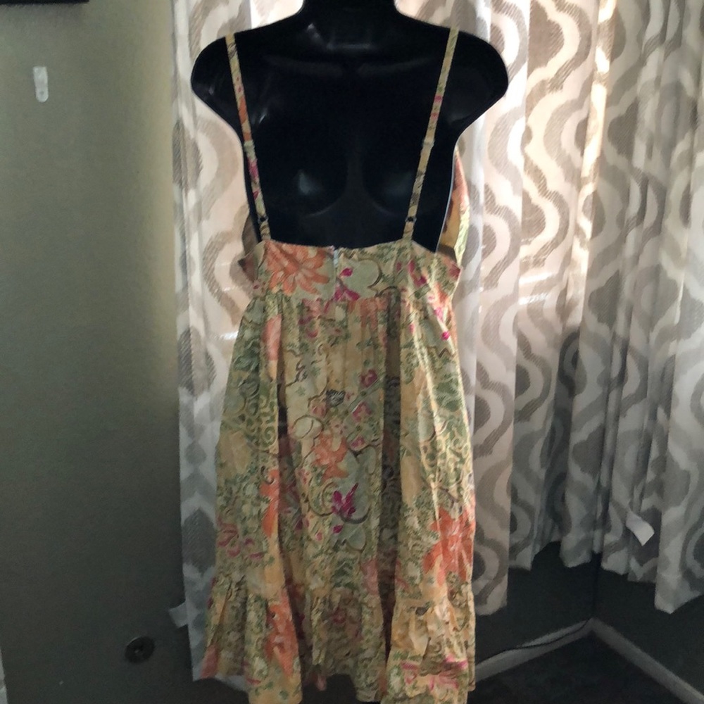Dress - Picture 2 of 2